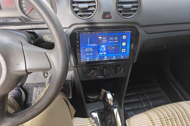 Used Volkswagen Jetta 2013 1.6L Automatic Fashion Model Audio And AC Panel