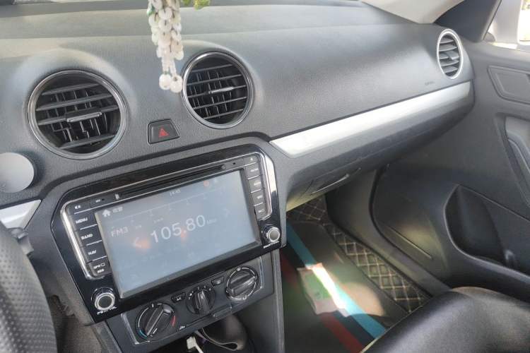 Used Volkswagen Jetta 2013 1.6L Automatic Comfort Model Audio And AC Panel