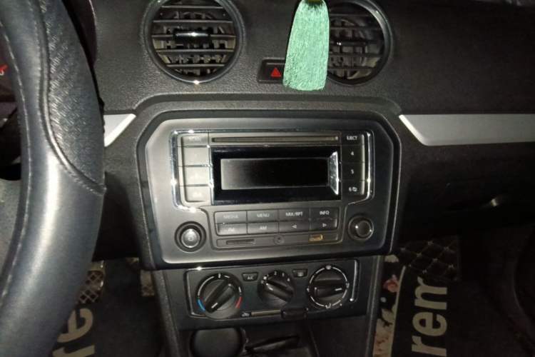 Used Volkswagen Jetta 2013 1.4L Manual Comfort Model Audio And AC Panel