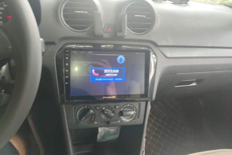 Used Volkswagen Jetta 2013 1.6L Manual Fashion Edition Audio And AC Panel