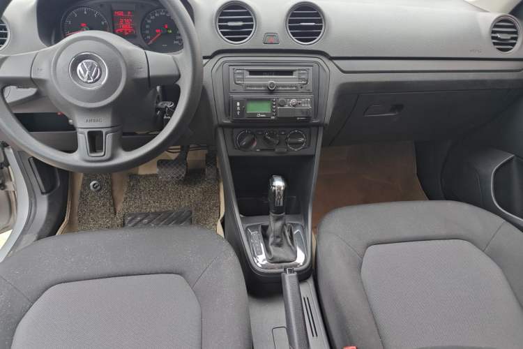 Used Volkswagen Jetta 2013 1.6L Automatic Fashion Model Audio And AC Panel