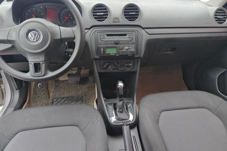 Used Volkswagen Jetta 2013 1.6L Automatic Fashion Model Center Console