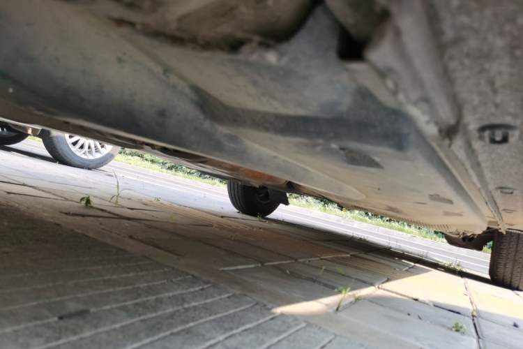 Used Volkswagen Jetta 2013 1.4L Manual Fashion Model Chassis Front Left