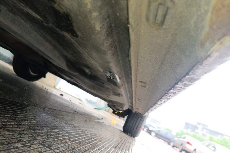 Used Volkswagen Jetta 2013 1.6L Manual Fashion Edition Chassis Front Left