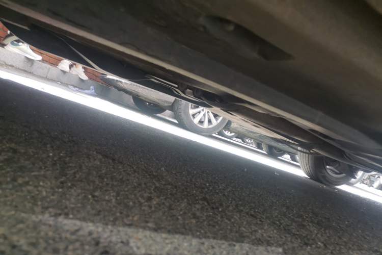 Used Volkswagen Jetta 2013 1.6L Manual Comfort Model Chassis Front Left