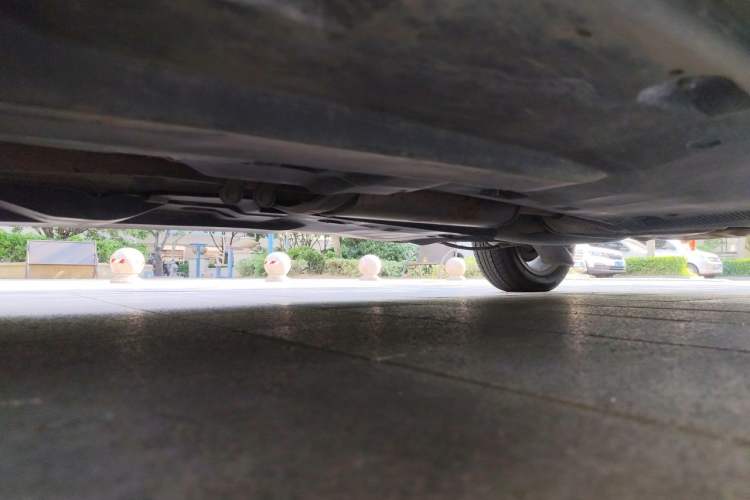 Used Volkswagen Jetta 2013 1.6L Manual Comfort Model Chassis Front Left