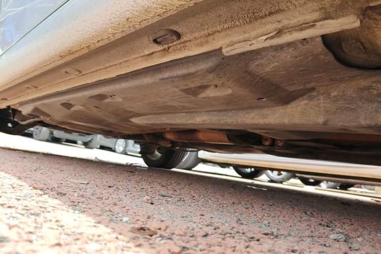 Used Volkswagen Jetta 2013 1.6L Manual Comfort Model Chassis Front Right