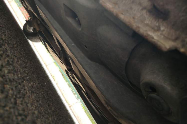 Used Volkswagen Jetta 2013 1.6L Manual Comfort Model Chassis Front Right