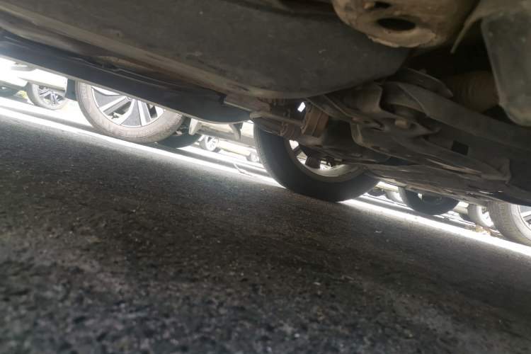 Used Volkswagen Jetta 2013 1.6L Manual Comfort Model Chassis Front Right