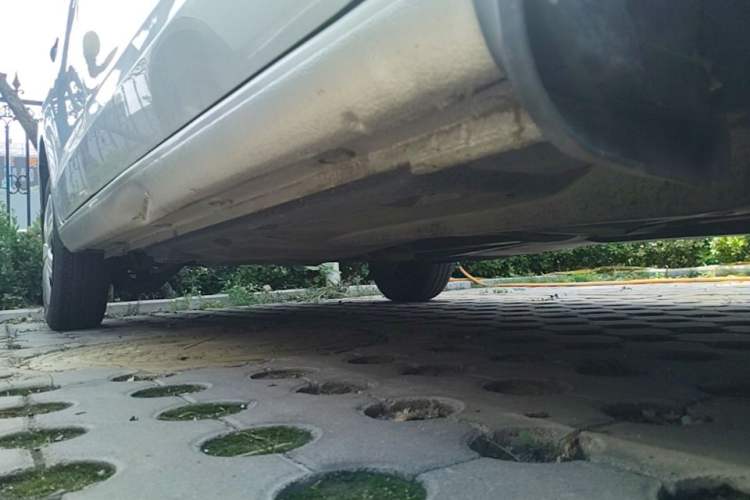 Used Volkswagen Jetta 2013 1.6L Manual Fashion Edition Chassis Front Right