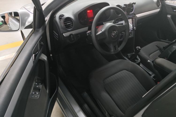 Used Volkswagen Jetta 2013 1.6L Manual Comfort Model Driver Seat