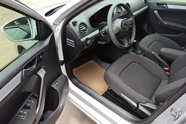 Used Volkswagen Jetta 2013 1.6L Automatic Comfort Model Driver Seat