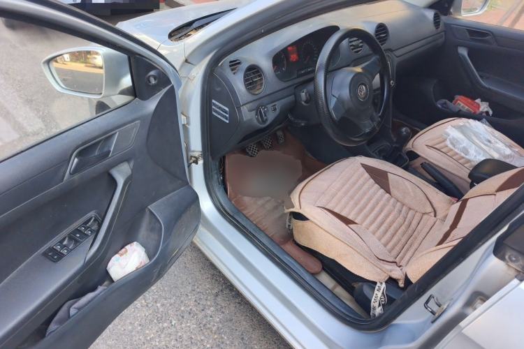 Used Volkswagen Jetta 2013 1.4L Manual Fashion Model Driver Seat