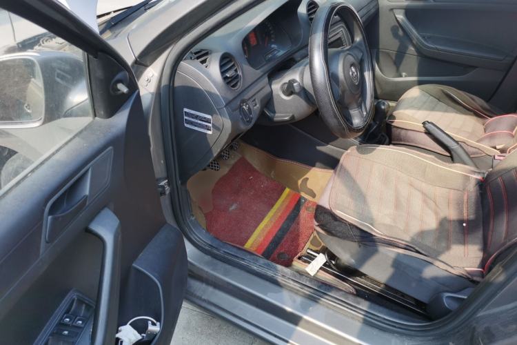 Used Volkswagen Jetta 2013 1.4L Manual Fashion Model Driver Seat