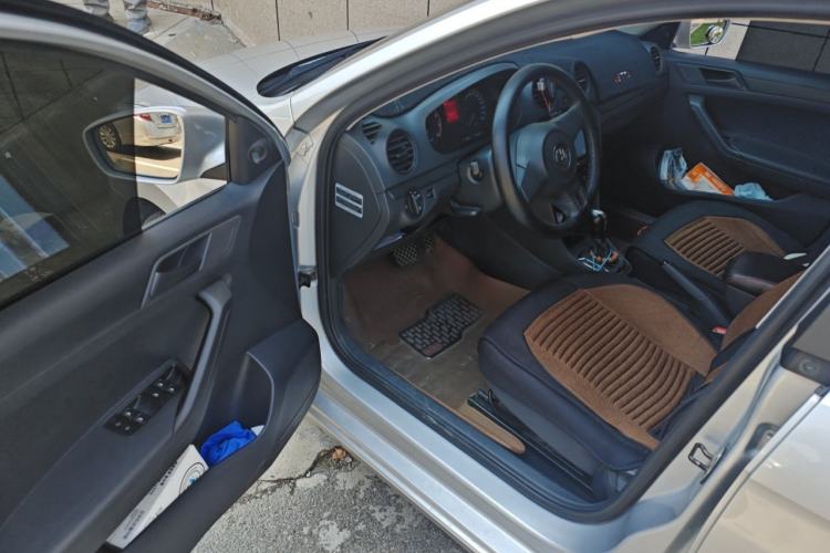 Used Volkswagen Jetta 2013 1.6L Automatic Fashion Model Driver Seat
