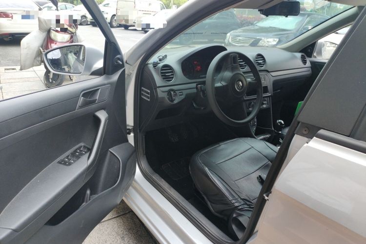 Used Volkswagen Jetta 2013 1.6L Manual Fashion Edition Driver Seat