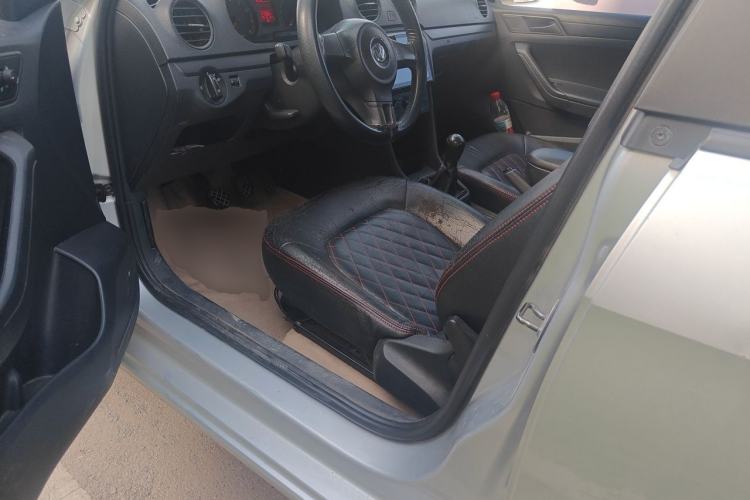 Used Volkswagen Jetta 2013 1.6L Manual Fashion Edition Driver Seat
