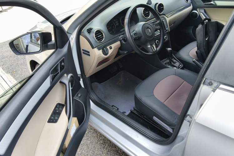 Used Volkswagen Jetta 2013 1.6L Automatic Comfort Model Driver Seat