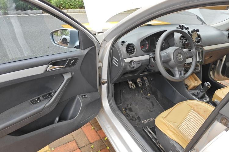Used Volkswagen Jetta 2013 1.4L Manual Comfort Model Driver Seat