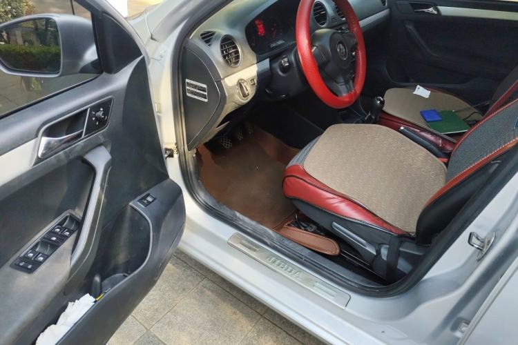 Used Volkswagen Jetta 2013 1.6L Manual Comfort Model Driver Seat