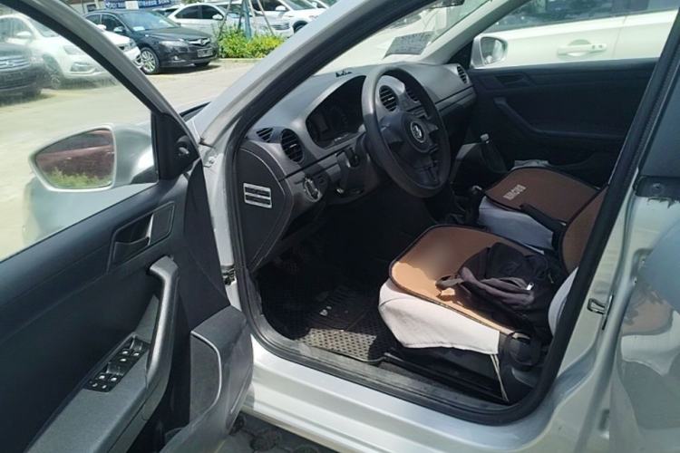 Used Volkswagen Jetta 2013 1.6L Manual Fashion Edition Driver Seat