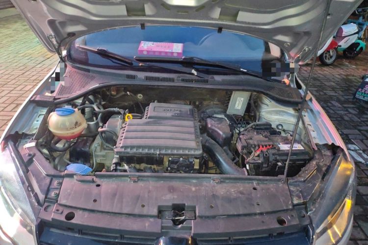 Used Volkswagen Jetta 2013 1.6L Automatic Fashion Model Engine Bay