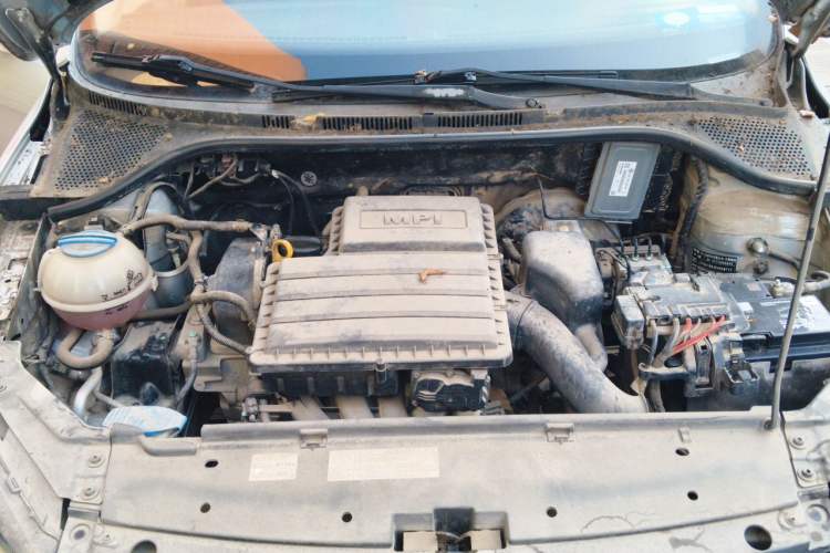 Used Volkswagen Jetta 2013 1.6L Manual Fashion Edition Engine Bay