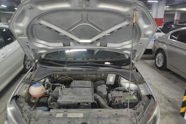 Used Volkswagen Jetta 2013 1.6L Automatic Comfort Model Engine Bay