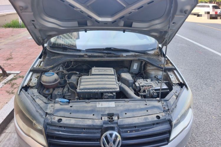 Used Volkswagen Jetta 2013 1.4L Manual Fashion Model Engine Bay