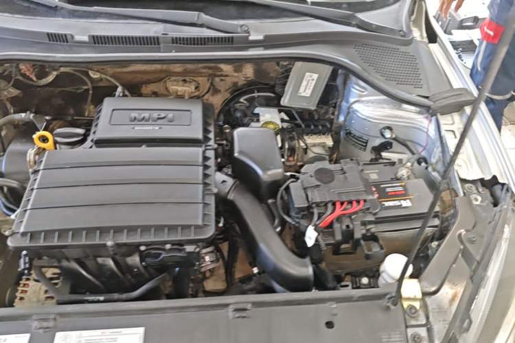 Used Volkswagen Jetta 2013 1.4L Manual Fashion Model Engine Bay Left