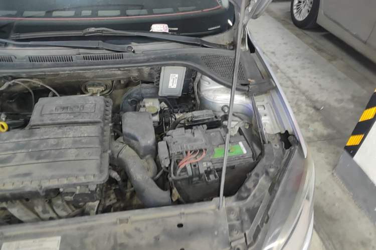 Used Volkswagen Jetta 2013 1.6L Automatic Comfort Model Engine Bay Left