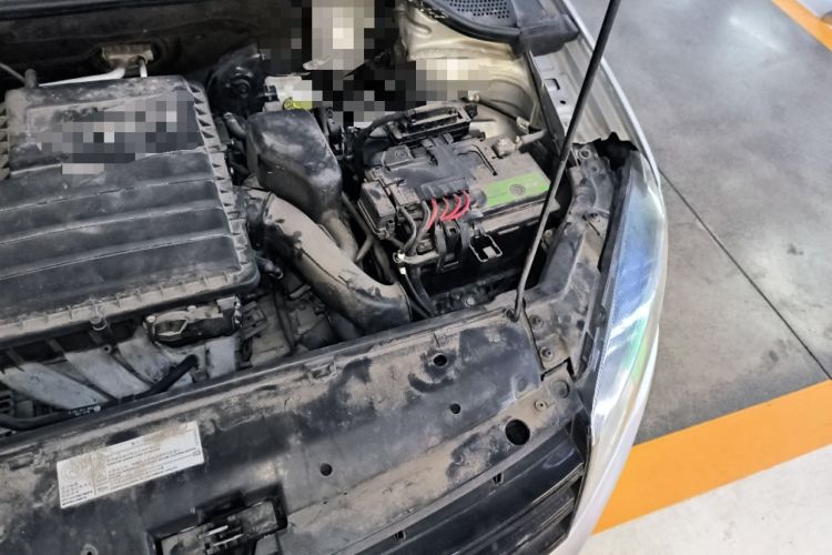 Used Volkswagen Jetta 2013 1.6L Automatic Fashion Model Engine Bay Left