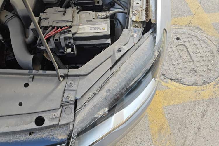 Used Volkswagen Jetta 2013 1.6L Automatic Fashion Model Engine Bay Left