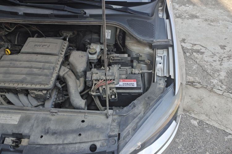 Used Volkswagen Jetta 2013 1.6L Automatic Fashion Model Engine Bay Left