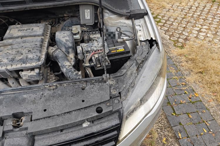 Used Volkswagen Jetta 2013 1.6L Manual Fashion Edition Engine Bay Left