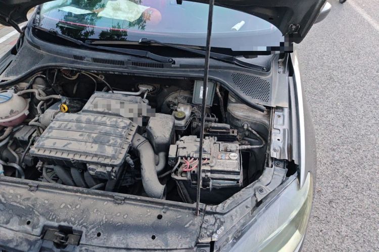 Used Volkswagen Jetta 2013 1.6L Automatic Comfort Model Engine Bay Left