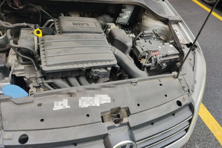 Used Volkswagen Jetta 2013 1.6L Automatic Comfort Model Engine Bay Left