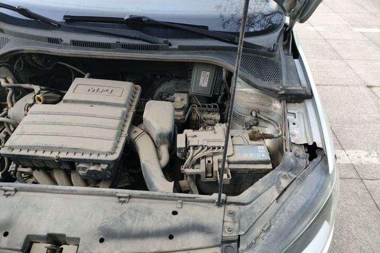 Used Volkswagen Jetta 2013 1.4L Manual Fashion Model Engine Bay Left