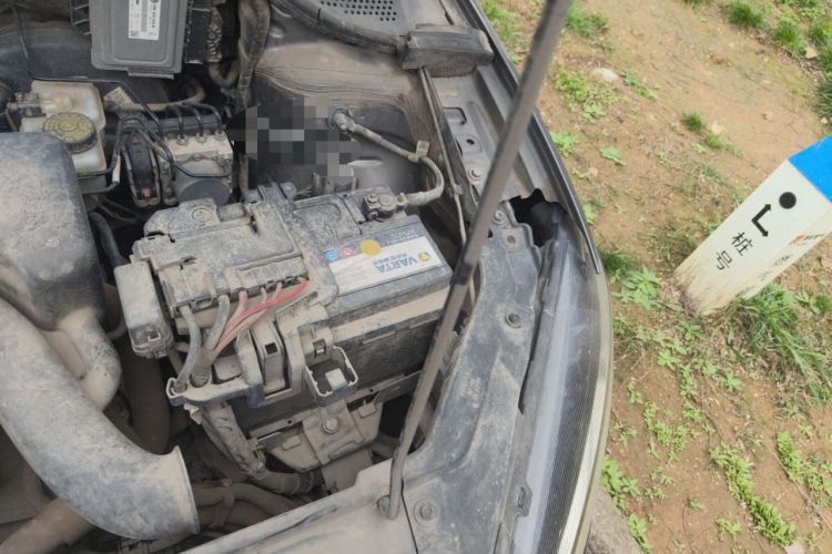 Used Volkswagen Jetta 2013 1.6L Manual Fashion Edition Engine Bay Left