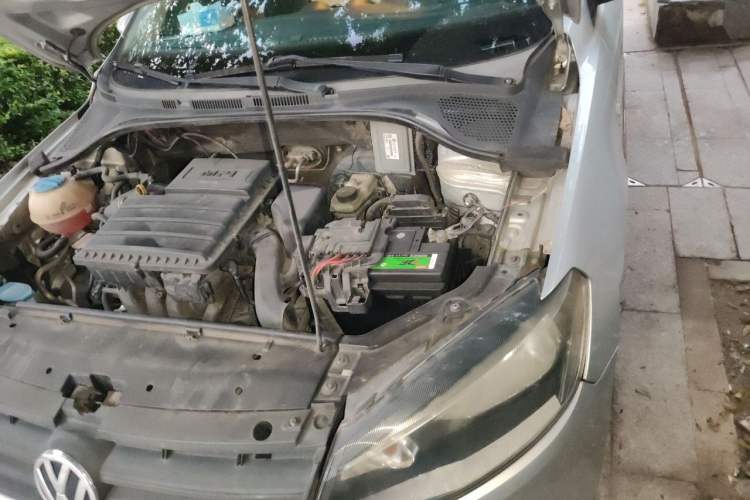 Used Volkswagen Jetta 2013 1.6L Automatic Comfort Model Engine Bay Left