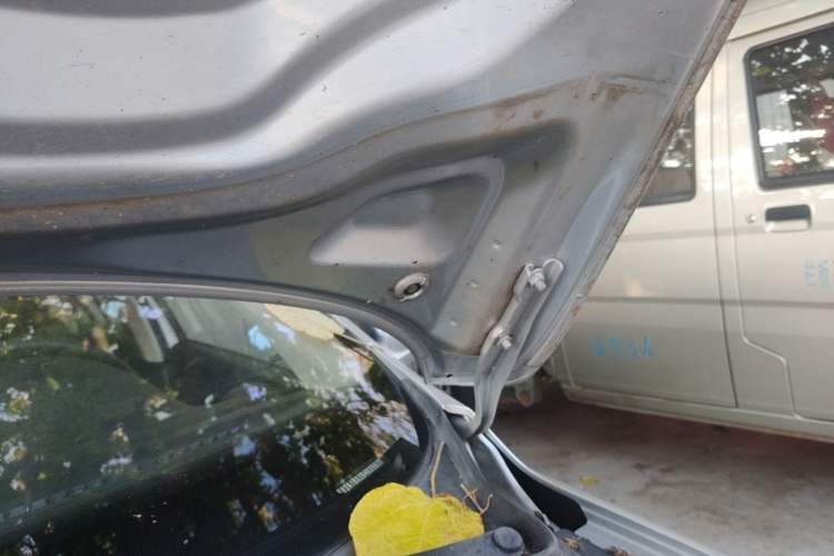 Used Volkswagen Jetta 2013 1.4L Manual Fashion Model Engine Bay Left