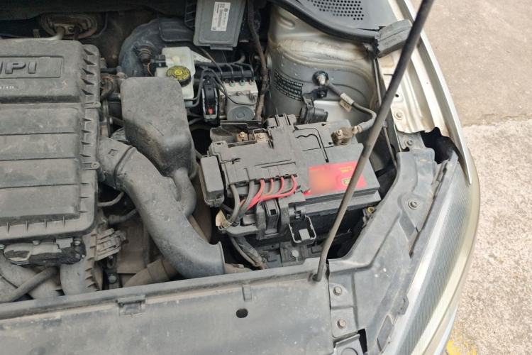 Used Volkswagen Jetta 2013 1.6L Manual Fashion Edition Engine Bay Left
