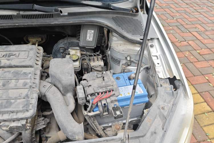 Used Volkswagen Jetta 2013 1.4L Manual Comfort Model Engine Bay Left