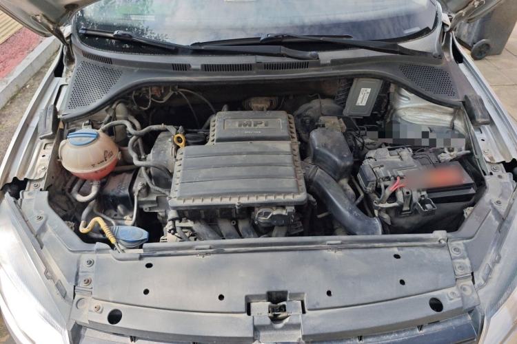 Used Volkswagen Jetta 2013 1.6L Automatic Fashion Model Engine Bay