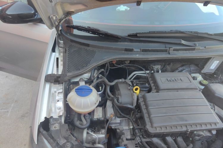 Used Volkswagen Jetta 2013 1.6L Automatic Comfort Model Engine Bay Right