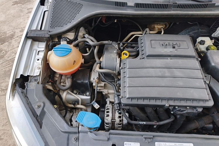 Used Volkswagen Jetta 2013 1.6L Manual Comfort Model Engine Bay Right