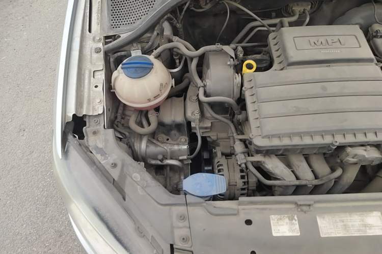 Used Volkswagen Jetta 2013 1.6L Automatic Comfort Model Engine Bay Right
