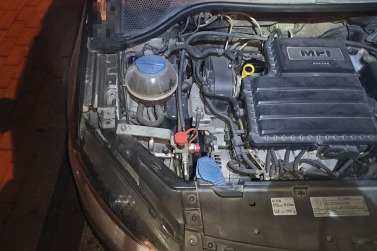 Used Volkswagen Jetta 2013 1.6L Manual Fashion Edition Engine Bay Right