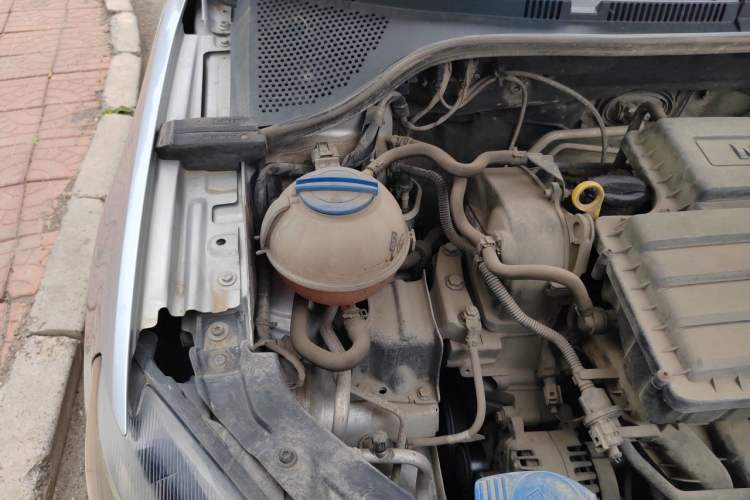 Used Volkswagen Jetta 2013 1.4L Manual Comfort Model Engine Bay Right