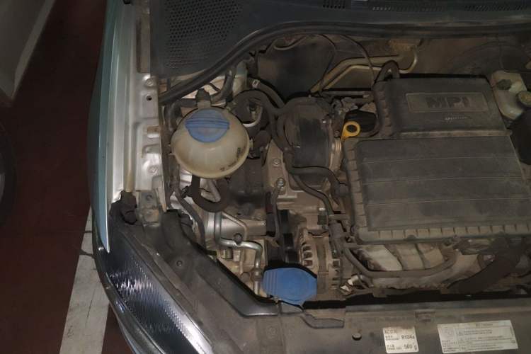 Used Volkswagen Jetta 2013 1.6L Automatic Comfort Model Engine Bay Right